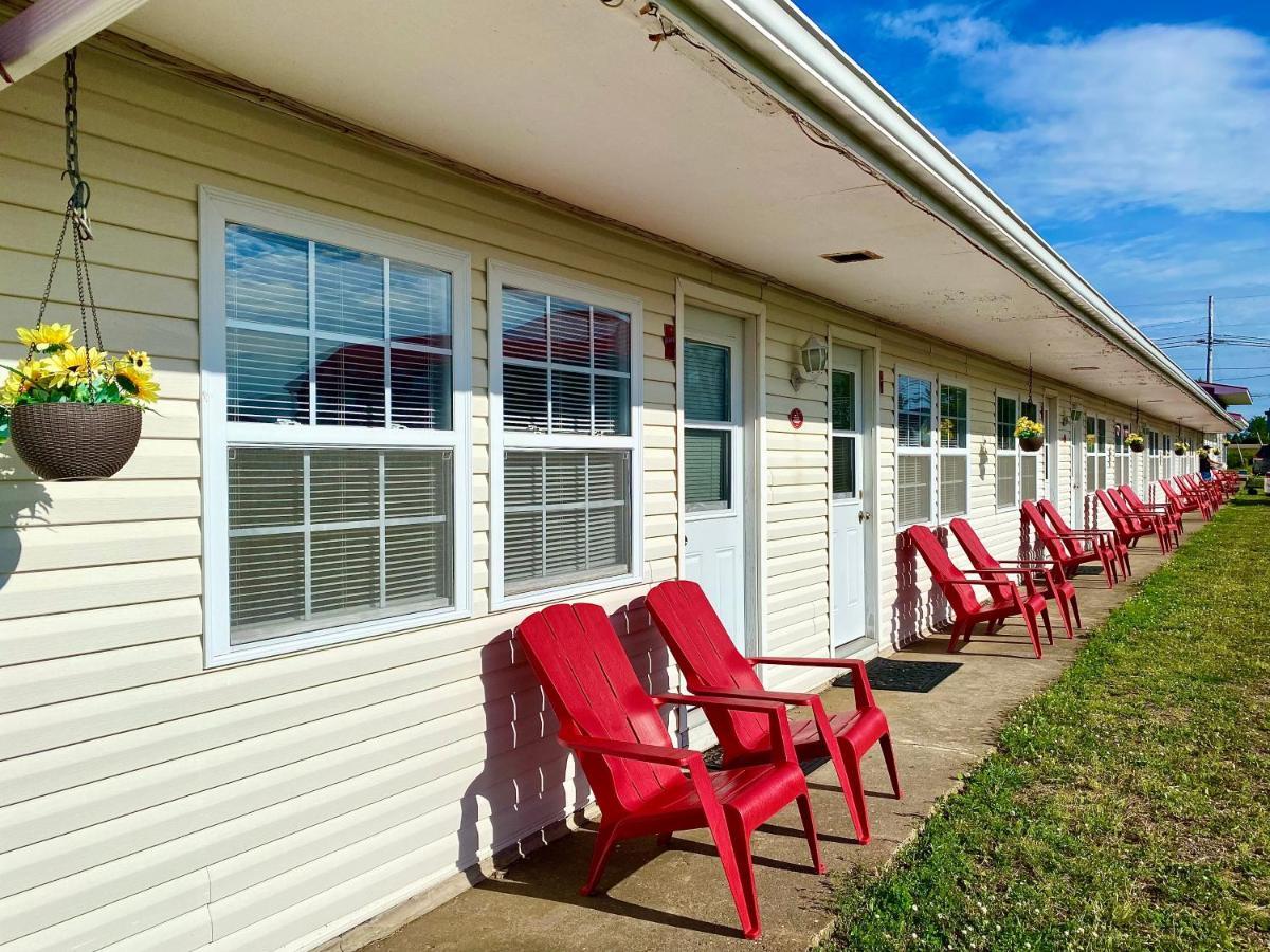 The Waterfront Motel Grand Barachois Exteriör bild
