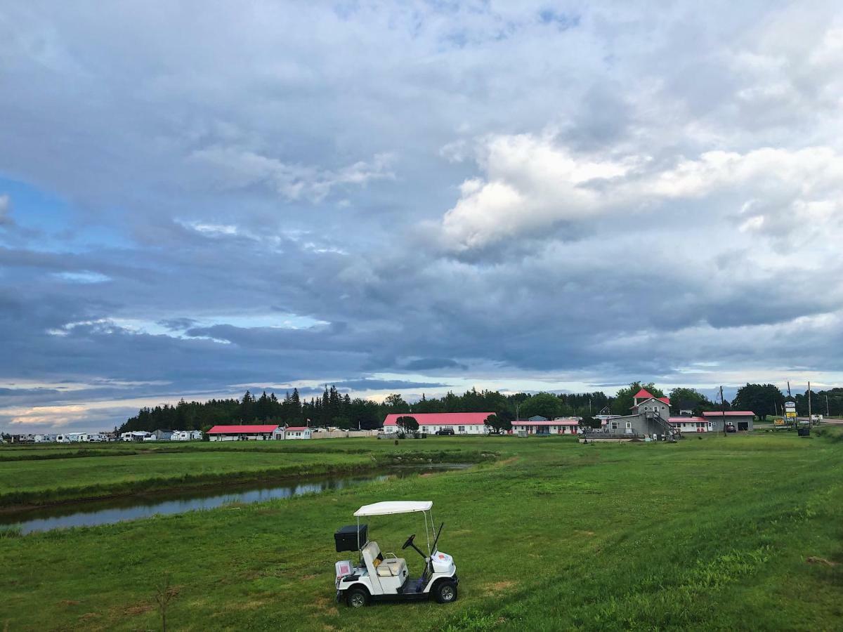 The Waterfront Motel Grand Barachois Exteriör bild
